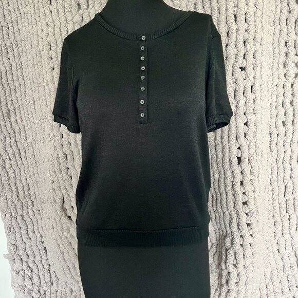 Gap Classic Black Knit Henley Top - Short Sleeve Button Sweater Tee Size M - Picture 1 of 9
